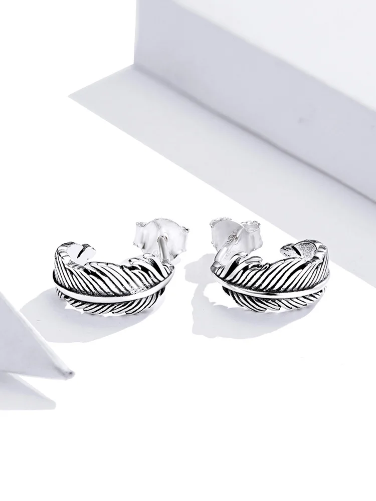 Dazzling Light Feather Stud Earrings