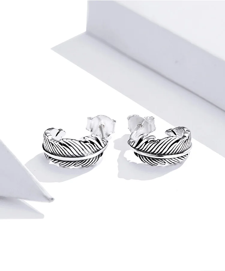 Dazzling Light Feather Stud Earrings