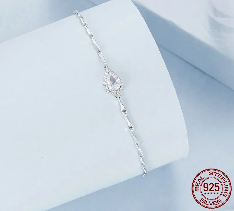 Sparkling Droplet Bracelet https://luxynor.com Sparkling Droplet Bracelet