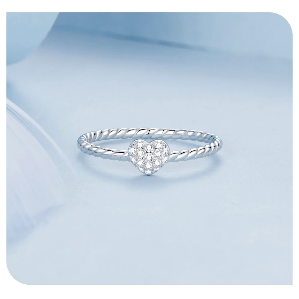 Sparkling Heart Ring